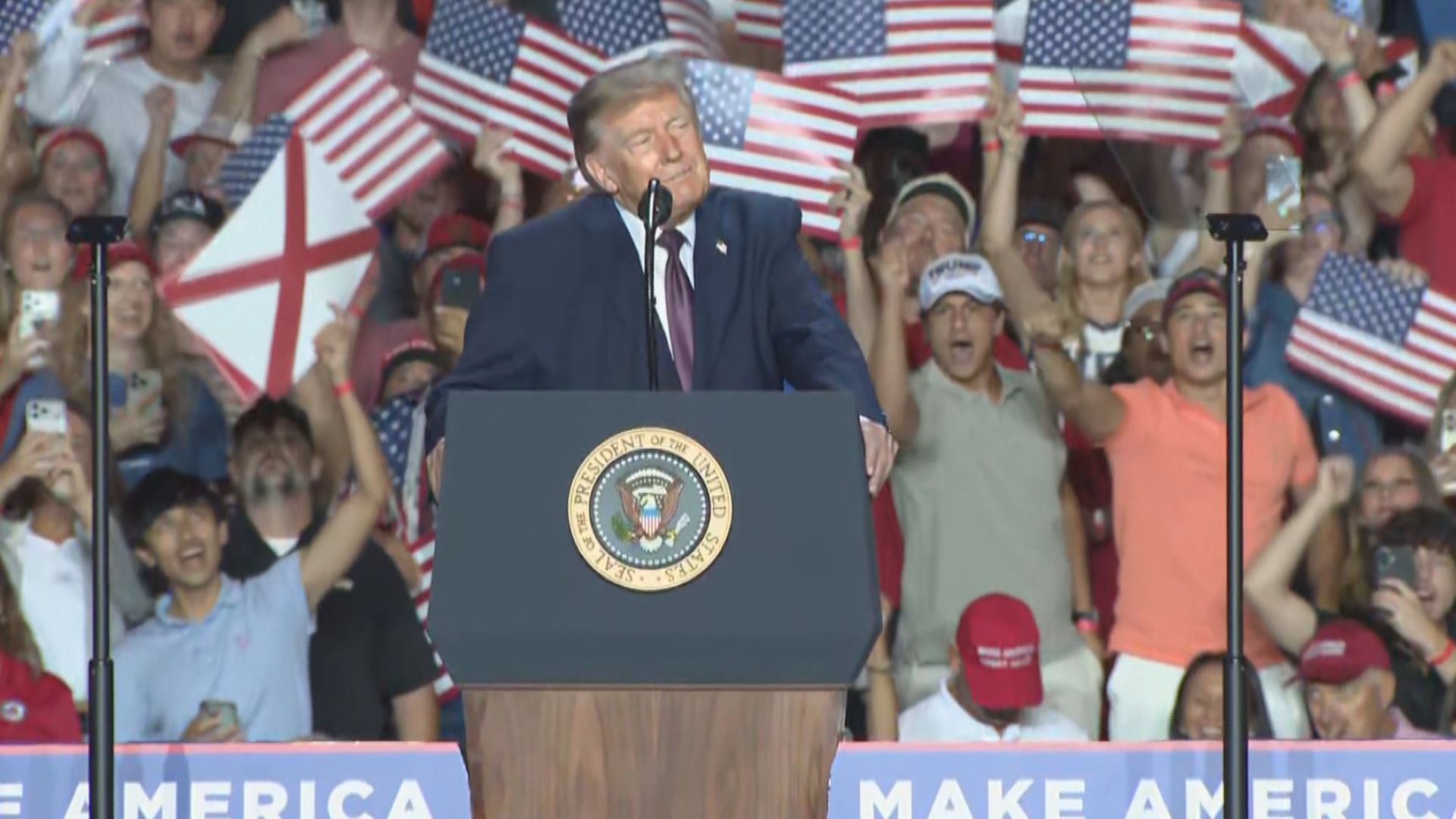 Political Experts Surprised by Trump’s Red State Strategy Over Swing States
